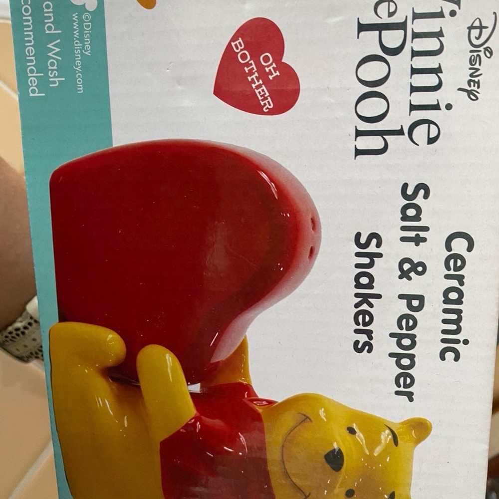 Disney Winnie the Pooh Red and Yellow Shakers